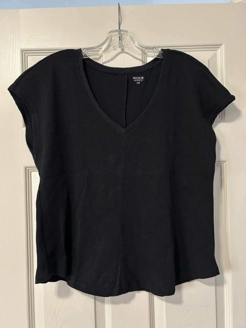 Ricki's Black V-Neck Ribbed Short Sleeve Tee